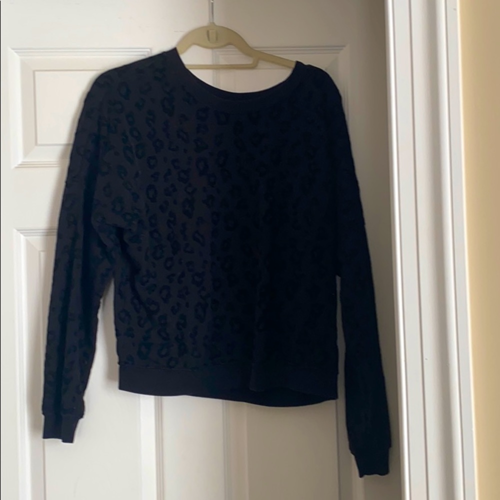 Black leopard felt print sweatshirt